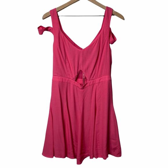 Stylestalker Graduation Pink Dress with Cut Out Detail Women Viscose Size Large - Picture 4 of 8